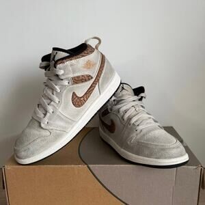 Nike Air Jordan 1 Mid SE 'Brown Elephant' Kids Sneakers - SZ 3 Y
